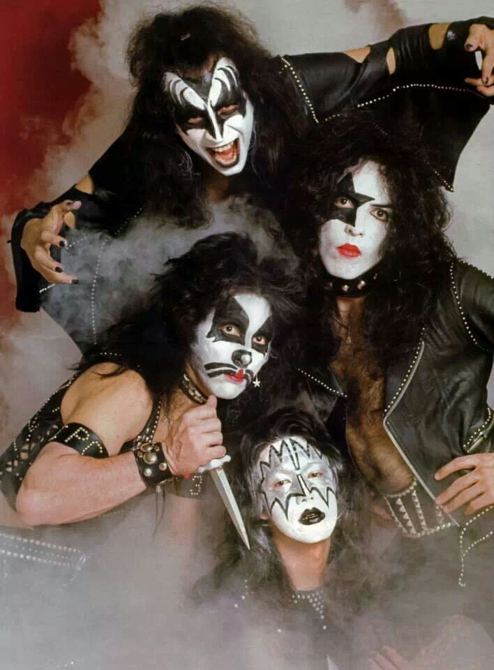 Kiss (1974) – STRANGE WAYS